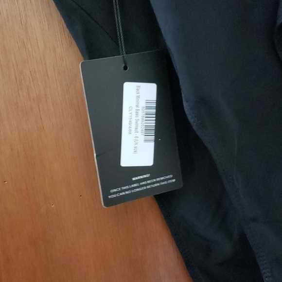 Pretty Little Thing Black Minimal Basic Swimsuit - Picture 3 of 9